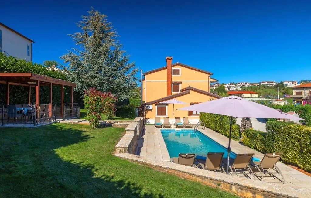 Beautiful Villa Parenzana With Pool In Vizinada Croatia