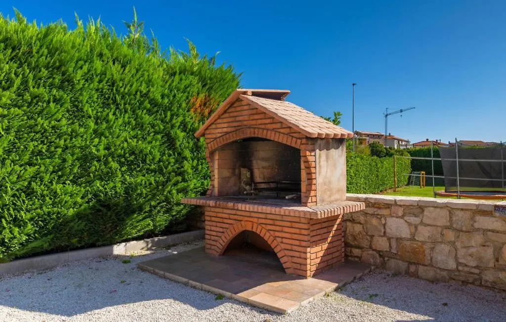 Beautiful Villa Parenzana With Pool In Vizinada