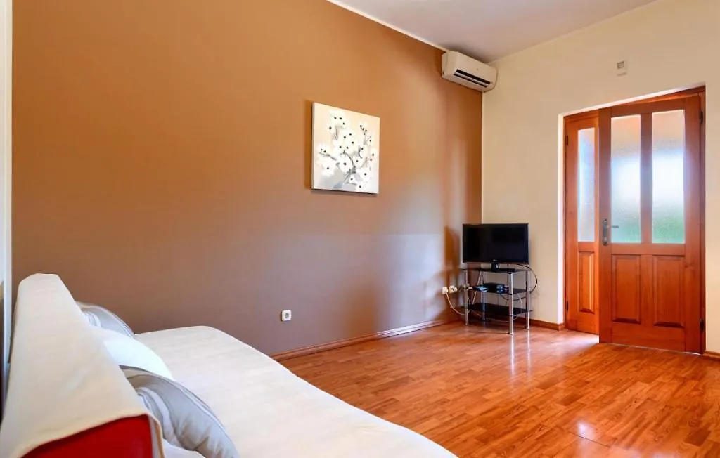 Beautiful Villa Parenzana With Pool In Vizinada