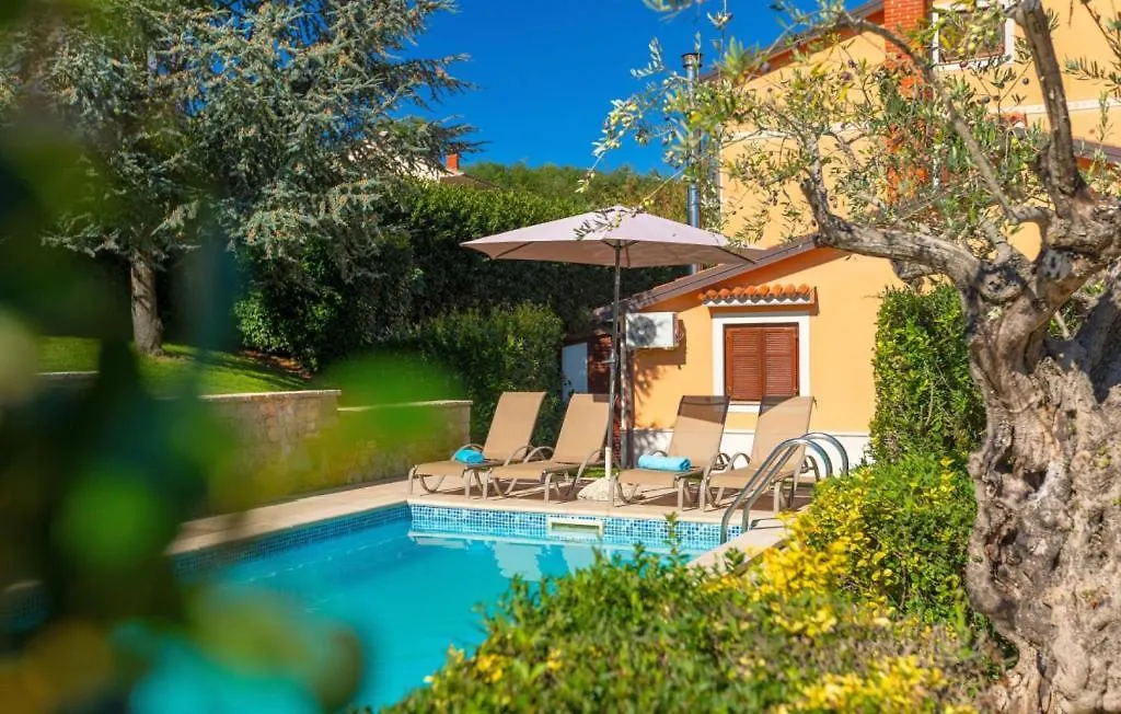 Beautiful Villa Parenzana With Pool In Vizinada 0*,  Croatia